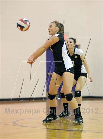 Thumbnail 3 in Galena vs El Dorado (Durango Fall Classic) photogallery.