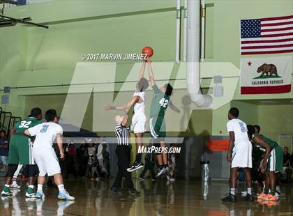 Thumbnail 1 in Gardena vs. Carson (CIF LACS D2 Final) photogallery.