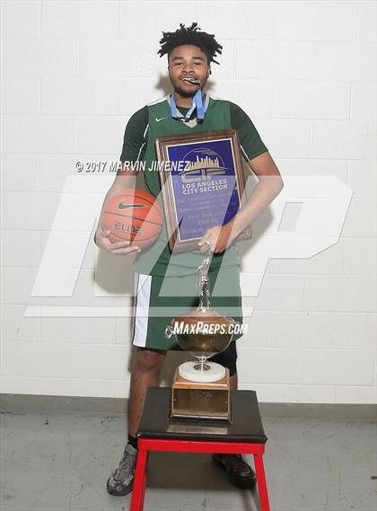 Thumbnail 1 in Gardena vs. Carson (CIF LACS D2 Final) photogallery.