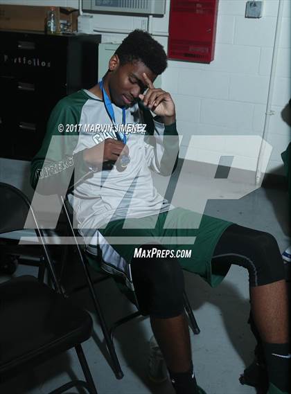 Thumbnail 2 in Gardena vs. Carson (CIF LACS D2 Final) photogallery.