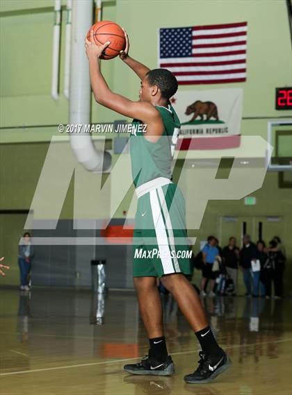 Thumbnail 2 in Gardena vs. Carson (CIF LACS D2 Final) photogallery.