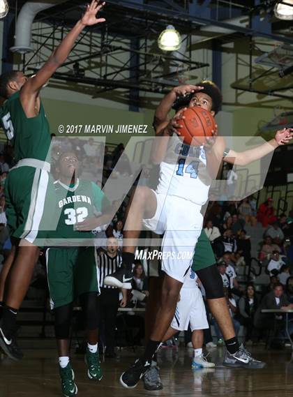Thumbnail 2 in Gardena vs. Carson (CIF LACS D2 Final) photogallery.