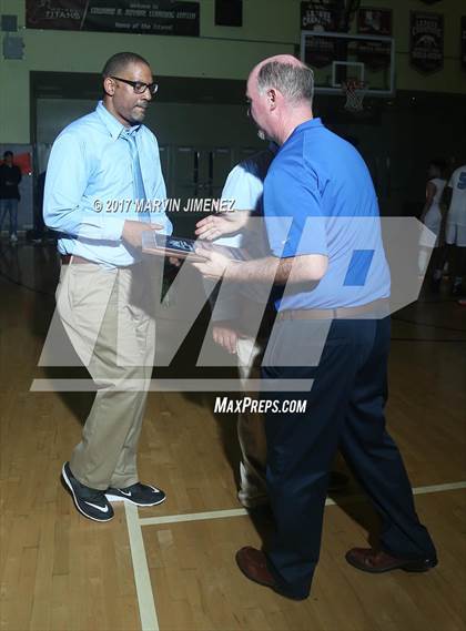 Thumbnail 1 in Gardena vs. Carson (CIF LACS D2 Final) photogallery.
