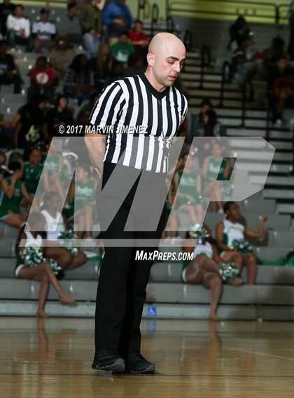 Thumbnail 2 in Gardena vs. Carson (CIF LACS D2 Final) photogallery.