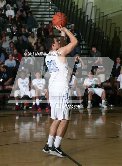 Thumbnail 1 in Gardena vs. Carson (CIF LACS D2 Final) photogallery.