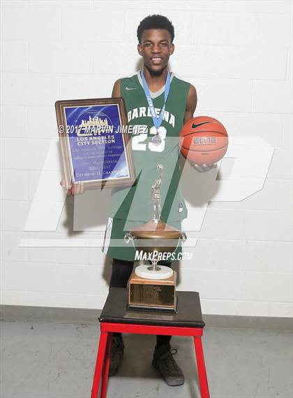 Thumbnail 1 in Gardena vs. Carson (CIF LACS D2 Final) photogallery.