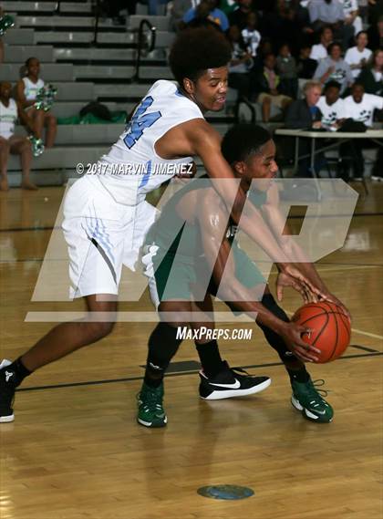 Thumbnail 2 in Gardena vs. Carson (CIF LACS D2 Final) photogallery.