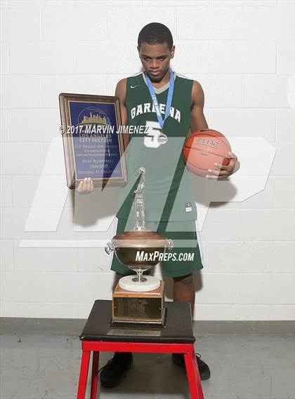 Thumbnail 2 in Gardena vs. Carson (CIF LACS D2 Final) photogallery.