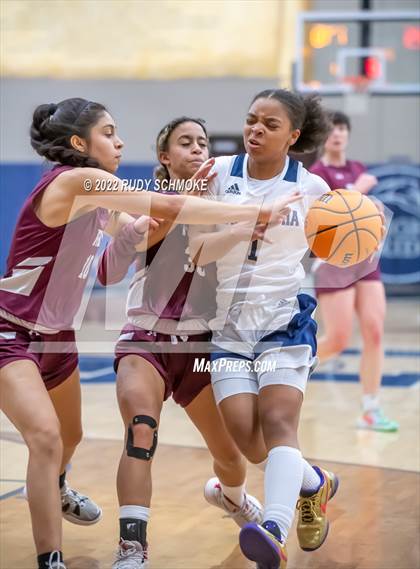 Thumbnail 3 in Maranatha Christian vs. Rancho Buena Vista (CIF SDS D3 Championship) photogallery.