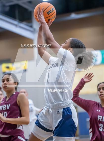 Thumbnail 1 in Maranatha Christian vs. Rancho Buena Vista (CIF SDS D3 Championship) photogallery.