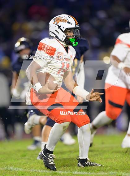 Thumbnail 1 in Wasco @ Shafter photogallery.