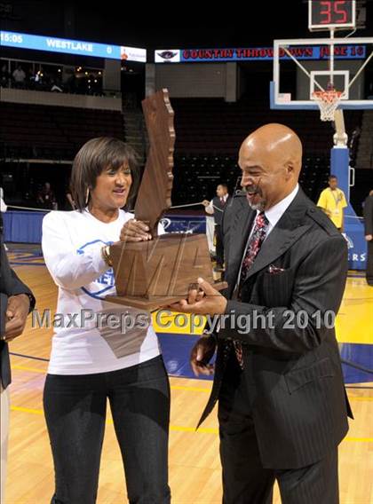 Thumbnail 3 in St. Mary's vs. Price (CIF State D4 Award Photos) photogallery.