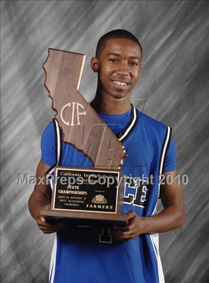 Thumbnail 1 in St. Mary's vs. Price (CIF State D4 Award Photos) photogallery.