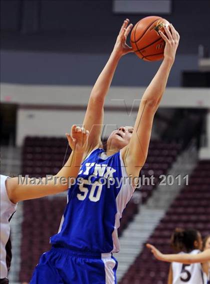 Thumbnail 3 in Gettysburg vs. Oley Valley (D3 Semifinals) photogallery.