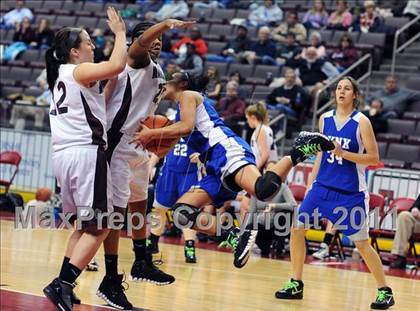 Thumbnail 3 in Gettysburg vs. Oley Valley (D3 Semifinals) photogallery.