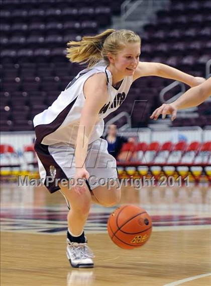 Thumbnail 2 in Gettysburg vs. Oley Valley (D3 Semifinals) photogallery.