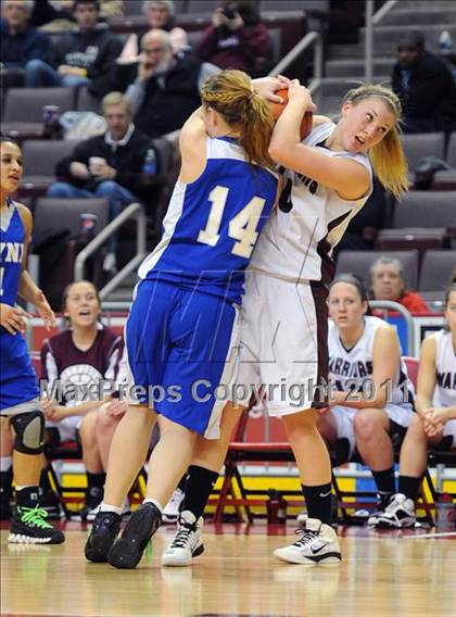 Thumbnail 2 in Gettysburg vs. Oley Valley (D3 Semifinals) photogallery.