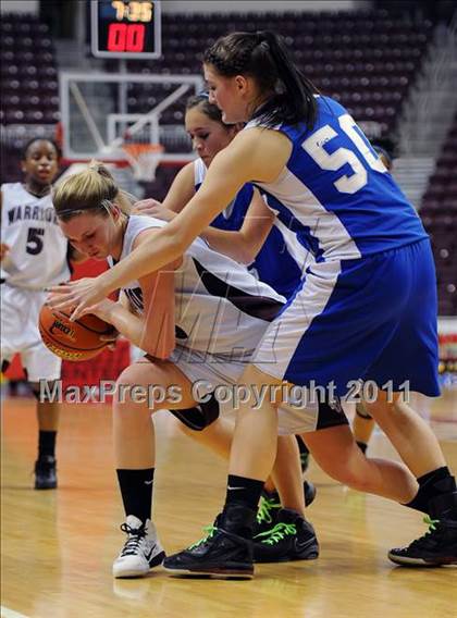 Thumbnail 2 in Gettysburg vs. Oley Valley (D3 Semifinals) photogallery.
