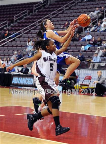 Thumbnail 2 in Gettysburg vs. Oley Valley (D3 Semifinals) photogallery.