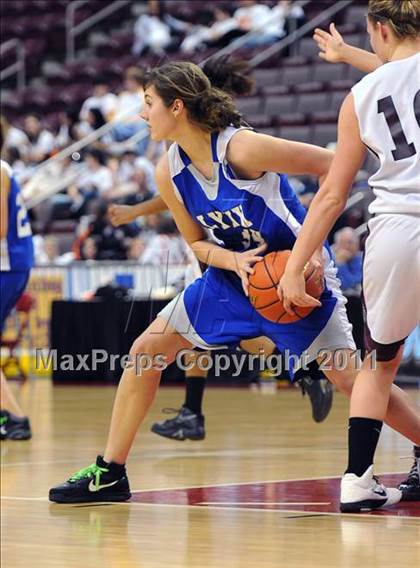Thumbnail 2 in Gettysburg vs. Oley Valley (D3 Semifinals) photogallery.