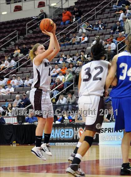 Thumbnail 1 in Gettysburg vs. Oley Valley (D3 Semifinals) photogallery.