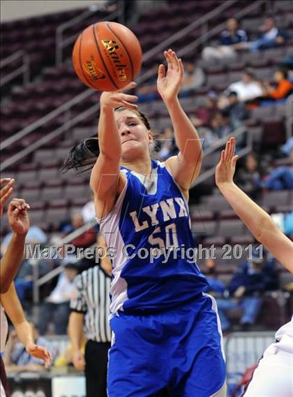 Thumbnail 3 in Gettysburg vs. Oley Valley (D3 Semifinals) photogallery.