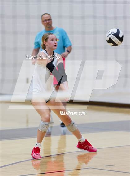 Thumbnail 2 in Wapahani vs. Leo (Leo Invite) photogallery.