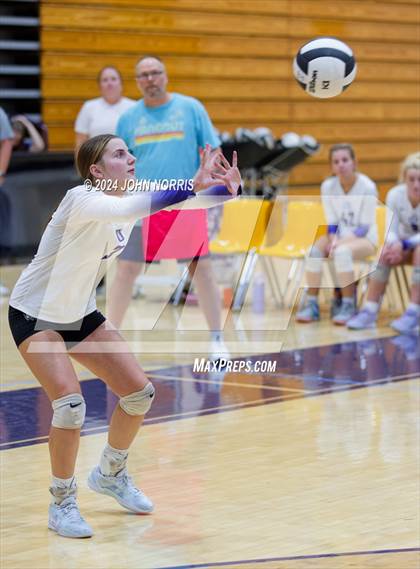 Thumbnail 3 in Wapahani vs. Leo (Leo Invite) photogallery.