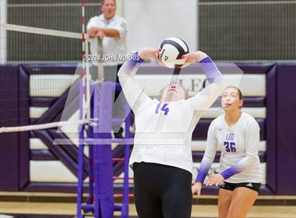 Thumbnail 1 in Wapahani vs. Leo (Leo Invite) photogallery.