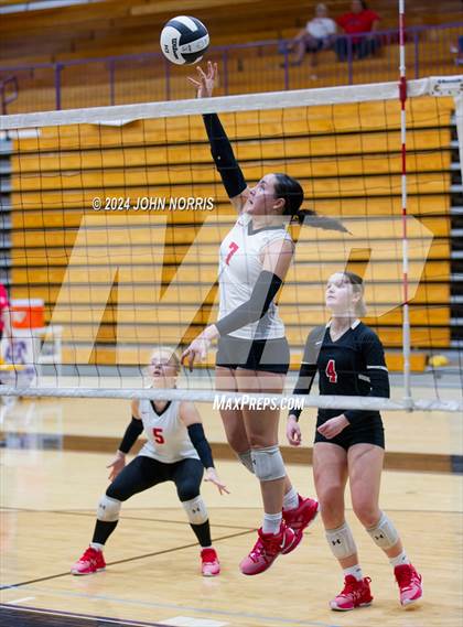 Thumbnail 1 in Wapahani vs. Leo (Leo Invite) photogallery.