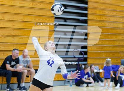 Thumbnail 2 in Wapahani vs. Leo (Leo Invite) photogallery.