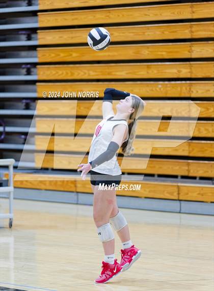 Thumbnail 1 in Wapahani vs. Leo (Leo Invite) photogallery.
