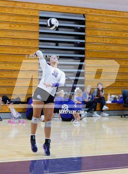 Thumbnail 3 in Wapahani vs. Leo (Leo Invite) photogallery.