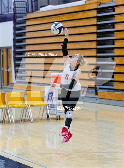Thumbnail 1 in Wapahani vs. Leo (Leo Invite) photogallery.