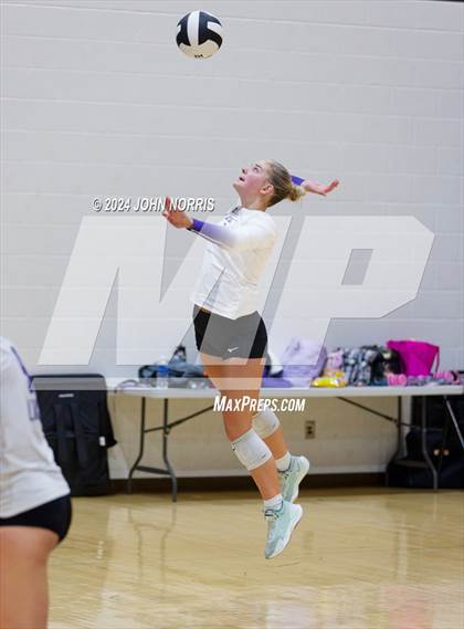 Thumbnail 1 in Wapahani vs. Leo (Leo Invite) photogallery.