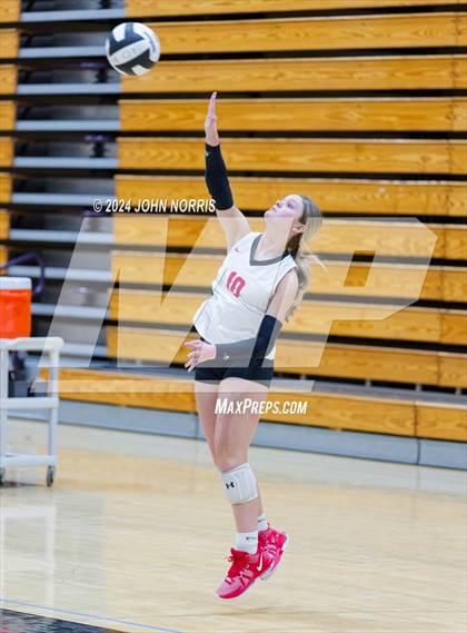 Thumbnail 2 in Wapahani vs. Leo (Leo Invite) photogallery.