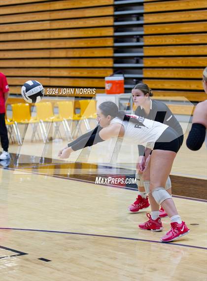 Thumbnail 2 in Wapahani vs. Leo (Leo Invite) photogallery.