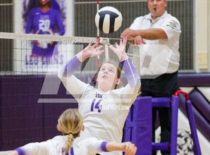 Thumbnail 3 in Wapahani vs. Leo (Leo Invite) photogallery.