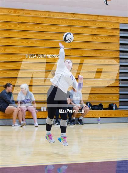 Thumbnail 2 in Wapahani vs. Leo (Leo Invite) photogallery.