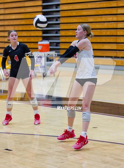 Thumbnail 1 in Wapahani vs. Leo (Leo Invite) photogallery.