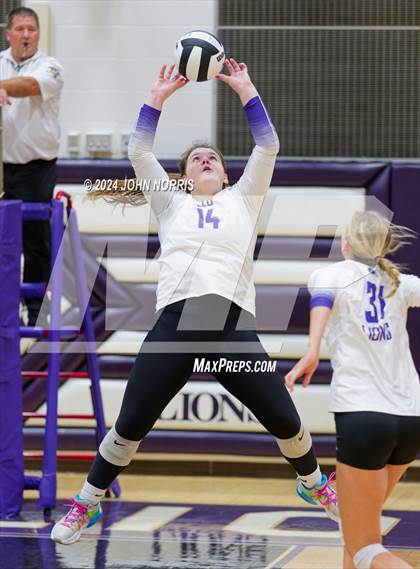 Thumbnail 1 in Wapahani vs. Leo (Leo Invite) photogallery.