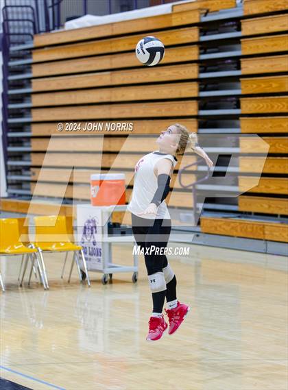 Thumbnail 3 in Wapahani vs. Leo (Leo Invite) photogallery.