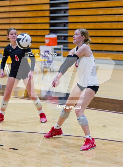 Thumbnail 3 in Wapahani vs. Leo (Leo Invite) photogallery.