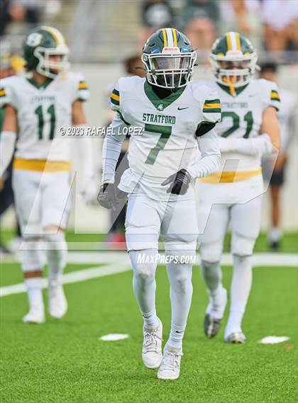 Thumbnail 1 in Summer Creek vs. Stratford (UIL Football 6A D2 Region 3 Regional) photogallery.