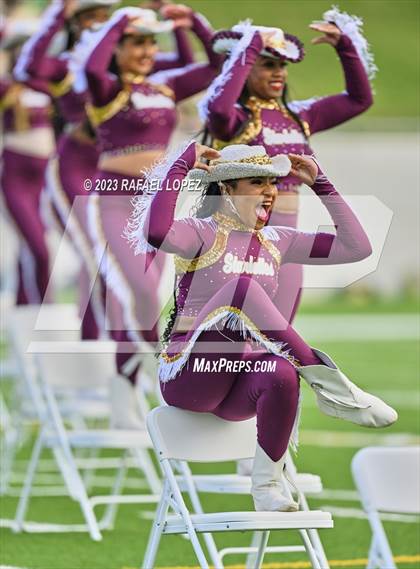 Thumbnail 1 in Summer Creek vs. Stratford (UIL Football 6A D2 Region 3 Regional) photogallery.