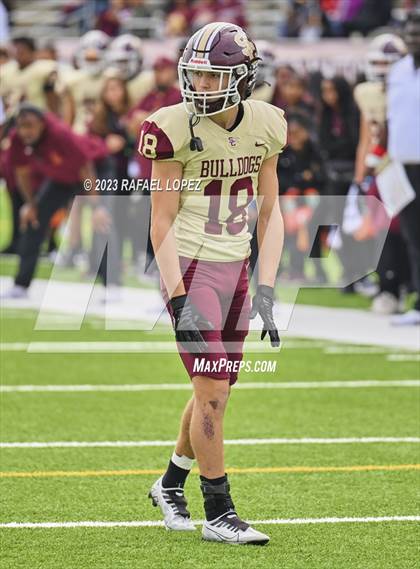 Thumbnail 3 in Summer Creek vs. Stratford (UIL Football 6A D2 Region 3 Regional) photogallery.
