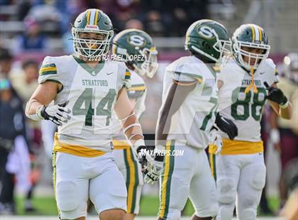 Thumbnail 1 in Summer Creek vs. Stratford (UIL Football 6A D2 Region 3 Regional) photogallery.