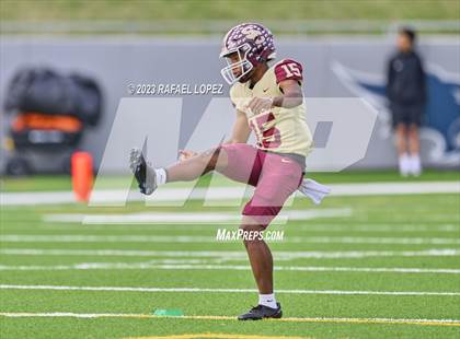 Thumbnail 3 in Summer Creek vs. Stratford (UIL Football 6A D2 Region 3 Regional) photogallery.