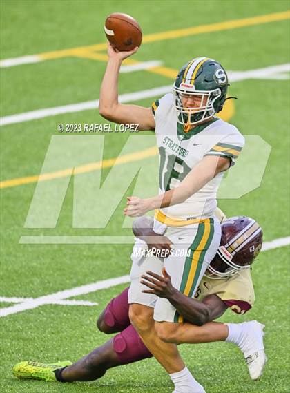 Thumbnail 1 in Summer Creek vs. Stratford (UIL Football 6A D2 Region 3 Regional) photogallery.