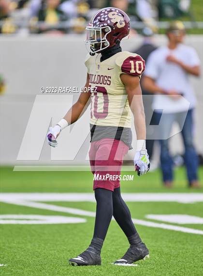 Thumbnail 3 in Summer Creek vs. Stratford (UIL Football 6A D2 Region 3 Regional) photogallery.